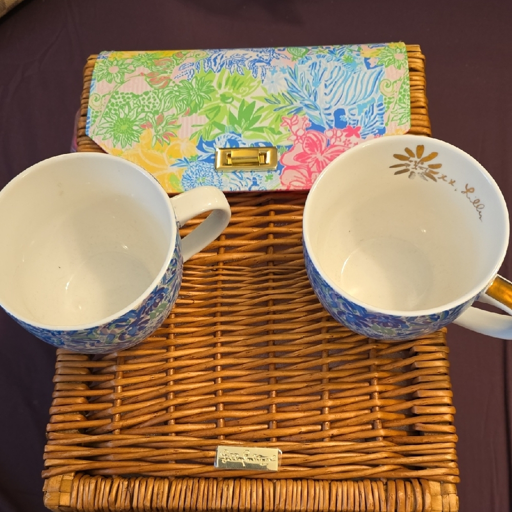 Lilly Pulitzer Vibrant Blue and Gold Mug Set & Decorative Wicker Wine Basket